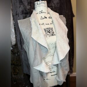 #JUSTIN Women’s Winter Vest Size Medium Grey/White